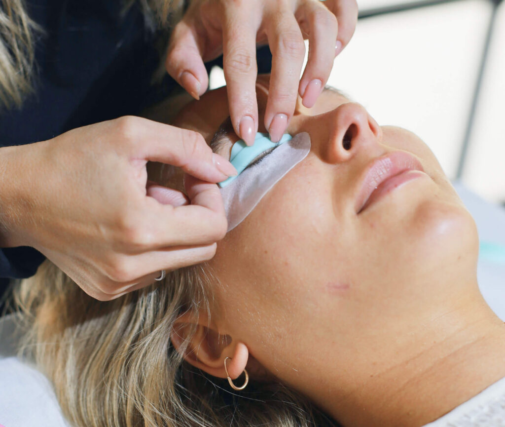 Korean lash lift treatment