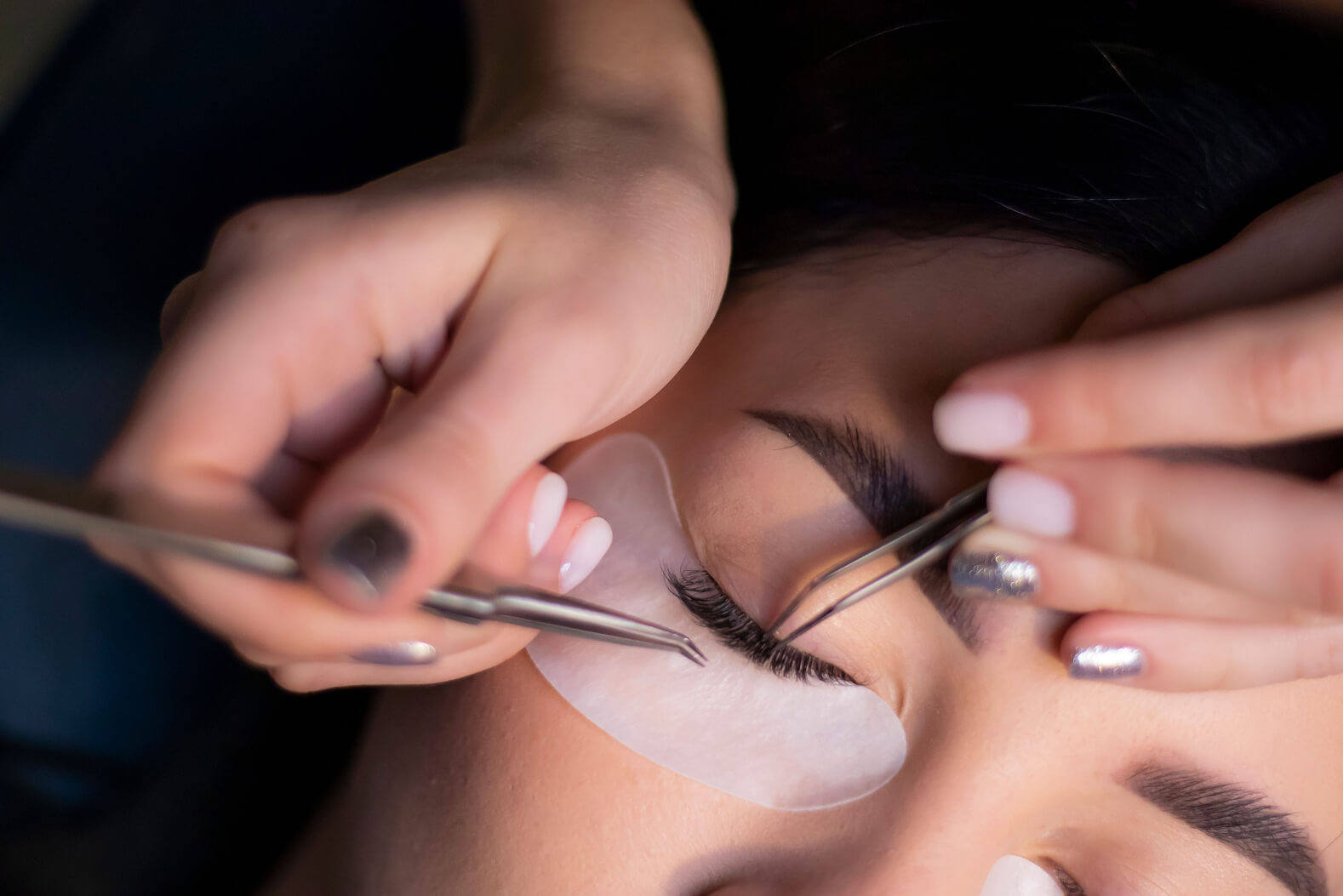 Woman getting a Korean lash lift